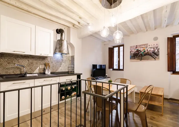 Duomo Chic Apartment Siena